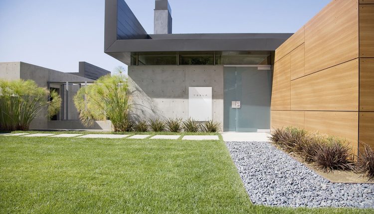 Say Goodbye to Your Power Bill With Solar Power and Battery Storage