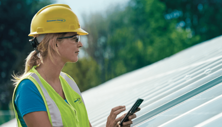New solar sites in Michigan provide power to energy consumers

