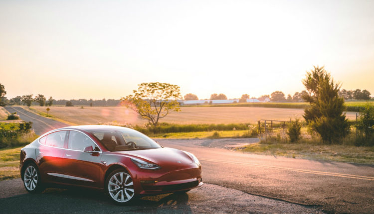A Guide to Solar Energy and Electric Cars for Home Owners


