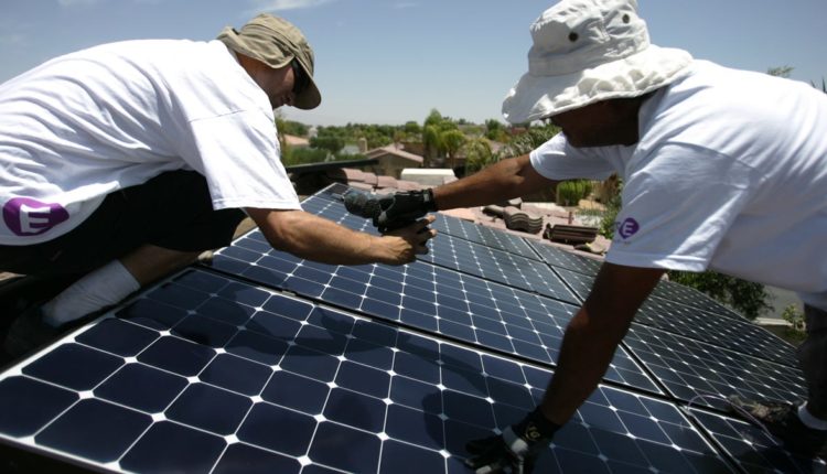 Rancho Mirage residents can qualify for $ 500 solar battery storage discounts from the city - Desert Sun

