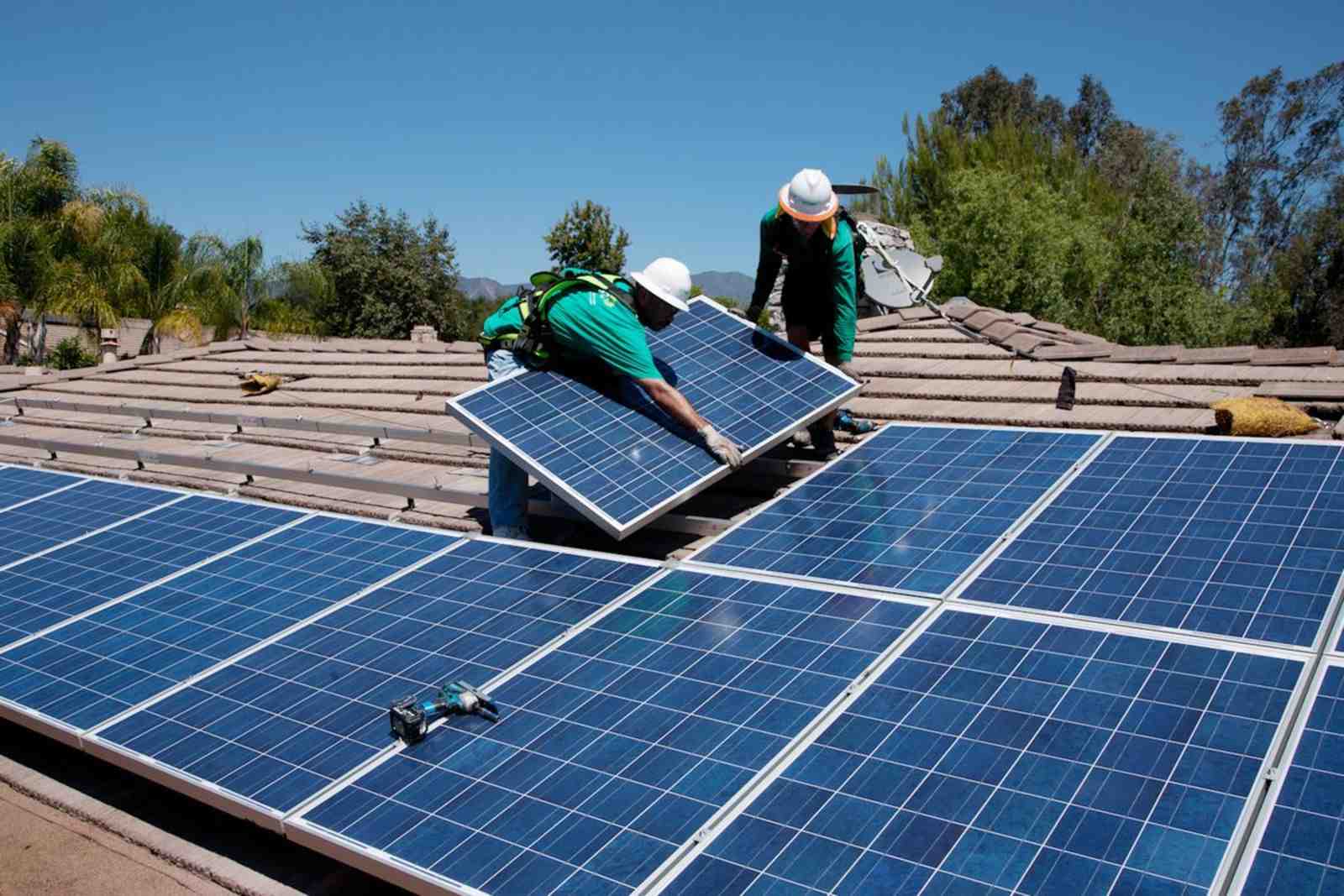Are solar panels a ripoff?