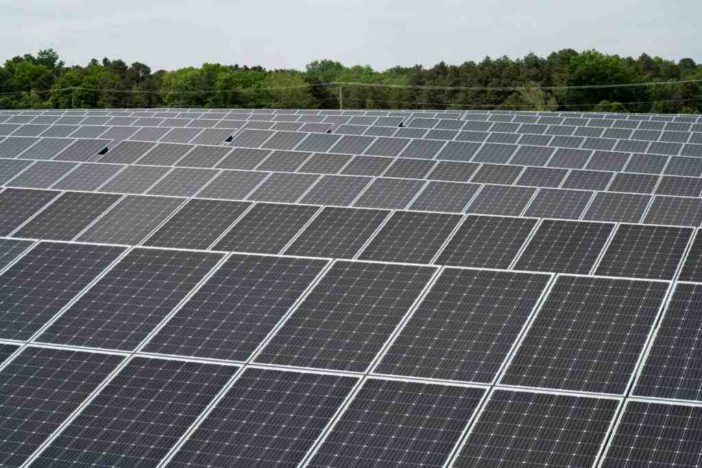 What are the advantages and disadvantages of solar panels?