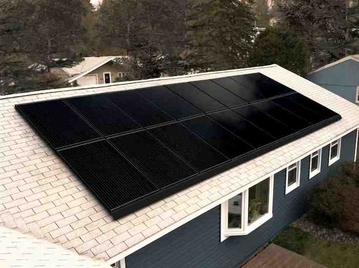 Do solar panels need to be cleaned?