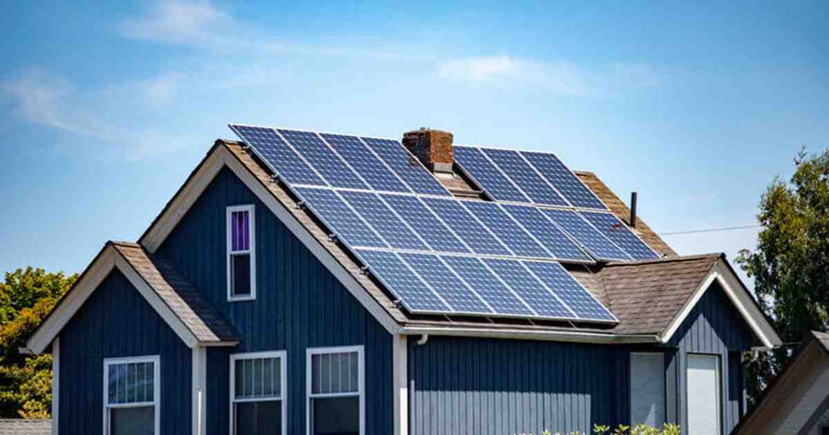 Can you use a pressure washer to clean solar panels?
