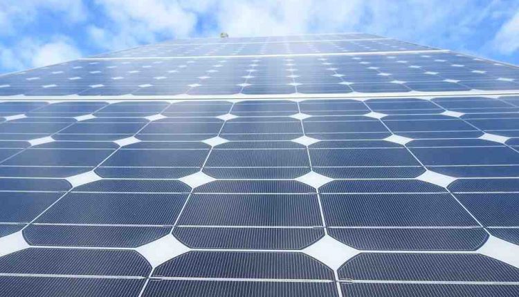 Which country uses solar energy?