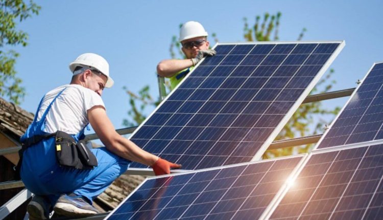 What Happens During a Solar Panel Setup?