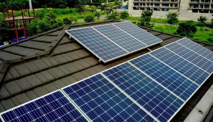 5 Benefits of Combining Solar Energy and Battery Storage