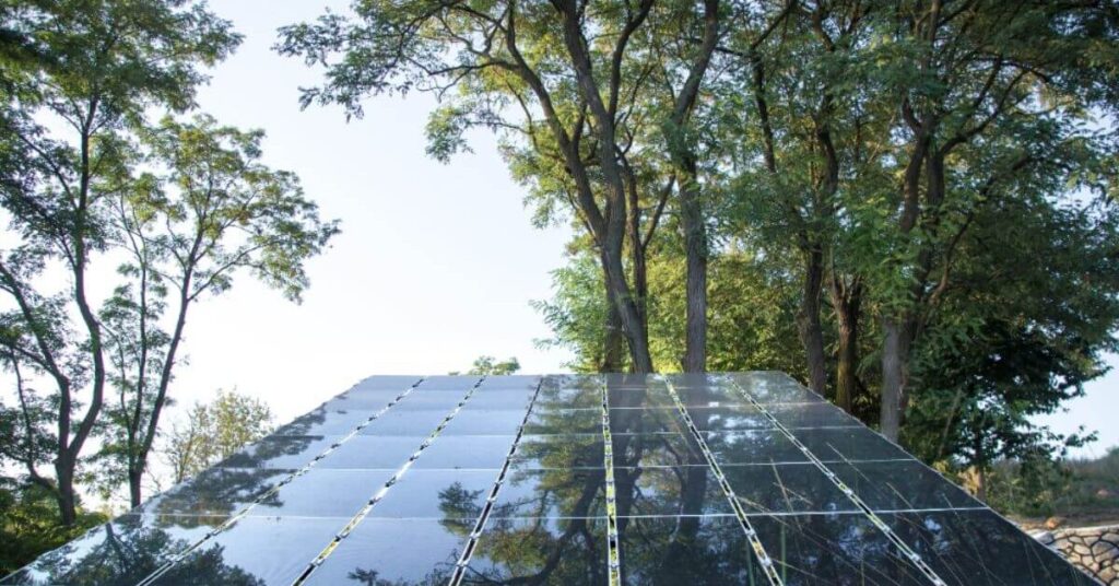 How factories can use solar energy to reduce their carbon footprint ...
